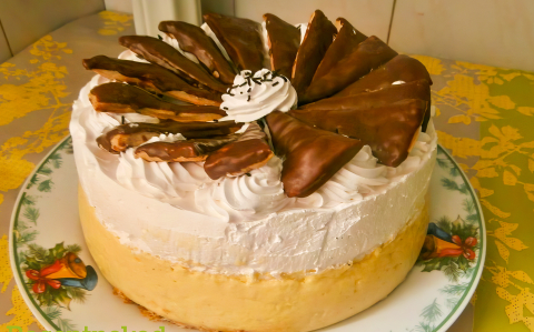 Francia krémes torta