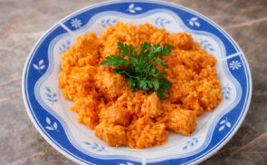 Pikáns bácskai rizseshús