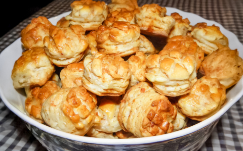 Leveles töpörtyűs pogácsa