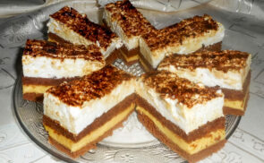 Kávés, krémes sütemény