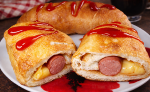 Virslivel, sajttal töltött lángos