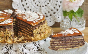 Dobos torta díszítő cukormázzal