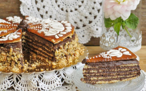 Dobos torta díszítő cukormázzal