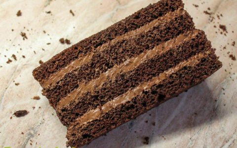 Csokoládé torta főzött krémmel