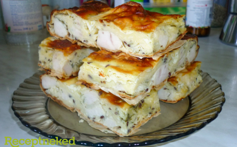 Petrezslymes-fokhagymás csirkés rétes