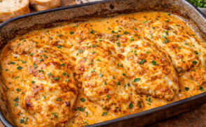 Tejfölben sült csirkecombok