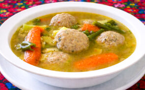 Tavaszi gombóc leves