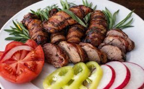 Tárkonyos csirkemáj baconbe göngyölve