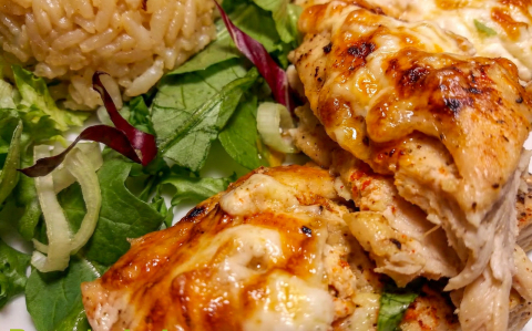 Sajtos-tejfölös csirkemell