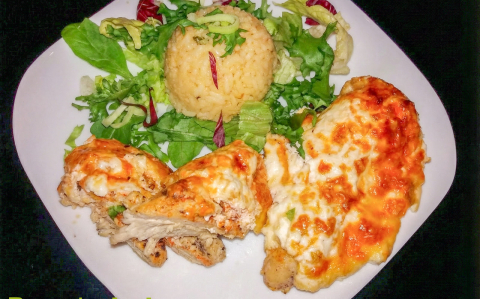 Sajtos-tejfölös csirkemell