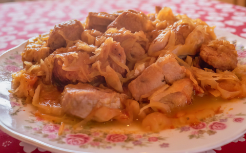 Egyszerű  húsos káposzta