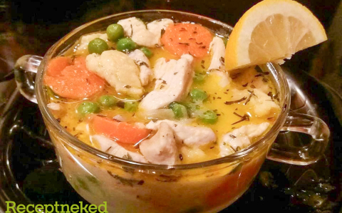 Tárkonyos raguleves vajgaluskával