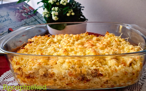 Sajtos, húsos rakott tészta