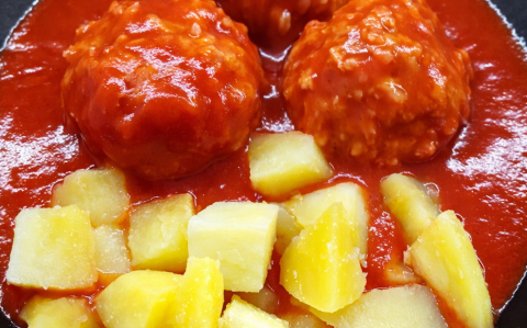 Paradicsomos húsgombóc