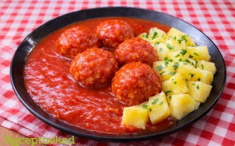 Paradicsomos húsgombóc