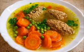 Húsleves házi májgaluskával