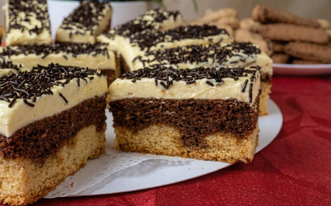 Vaníliás-csokis-diós szelet