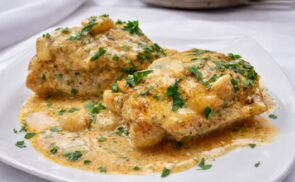 Fokhagymás, tejszínes csirkecomb