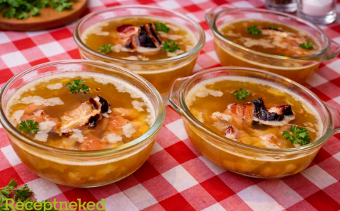 Kocsonya füstölt csülökkel