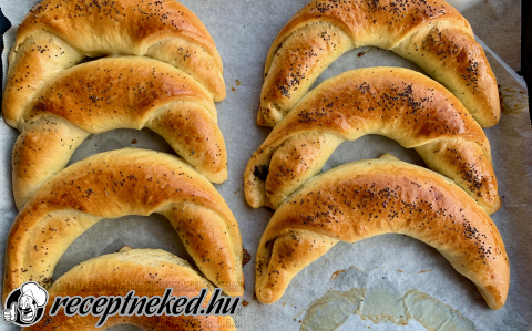 Mákos kiflik recept fotóval Mákos kiflik