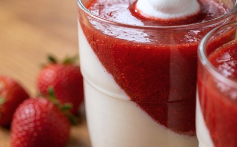 Epres panna cotta