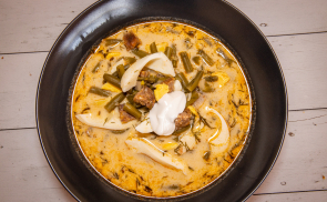 Tojásos-kolbászos zöldbableves