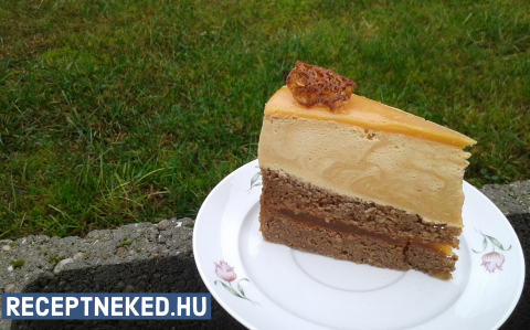 Barackpálinkás karamelltorta recept fotóval Barackpálinkás karamelltorta