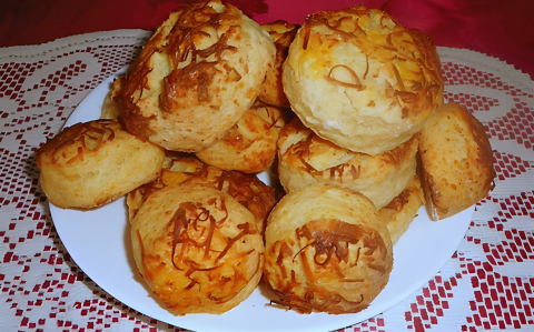 Túrós, füstölt sajtos pogácsa recept fotóval Túrós, füstölt sajtos pogácsa