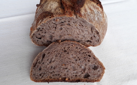 Sörrel készült vadkovászos kenyér recept fotóval Sörrel készült vadkovászos kenyér