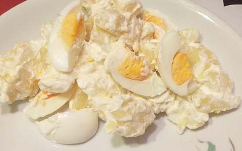 Burgonyasaláta recept fotóval Burgonyasaláta
