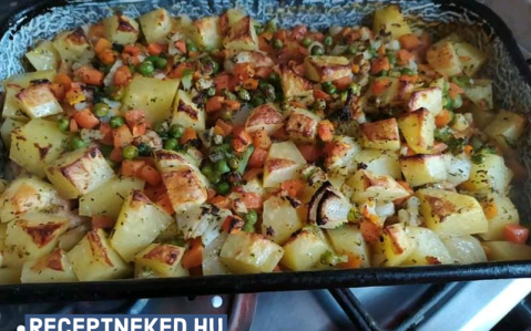 Tepsis zöldségek pácolt pulykamellel recept fotóval Tepsis zöldségek pácolt pulykamellel