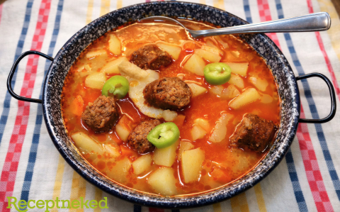 Kolbászos krumplileves