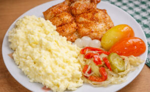 Fűszeres, sült csirkecomb filé