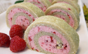 Málnás keksztekercs