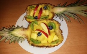 Ananászos gyümölcssaláta