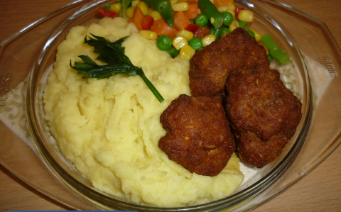 Fasírt, párolt zöldség, burgonyapüré recept fotóval Fasírt, párolt zöldség, burgonyapüré