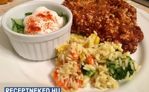 Fűszeres-mustáros rántott szelet kukoricapelyhes panírban recept fotóval Fűszeres-mustáros rántott szelet kukoricapelyhes panírban