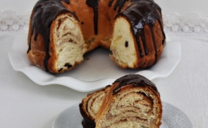 Gesztenyés-mazsolás kuglóf recept fotóval Gesztenyés-mazsolás kuglóf