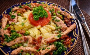 Zöldborsós sertéstokány