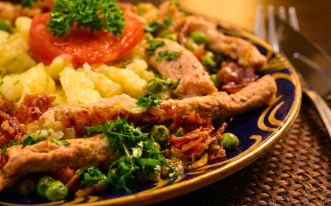 Zöldborsós sertéstokány