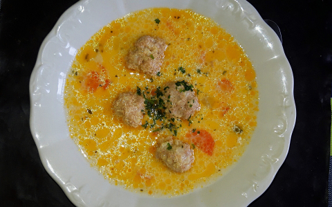 Diétás zöldségleves pulykahúsos gombóccal recept fotóval Diétás zöldségleves pulykahúsos gombóccal
