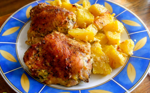 Fokhagymás-tejfölös sültcsirke