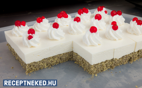 Makos Szelet Tejfolkremmel Recept Receptneked Konyhajabol Receptneked Hu