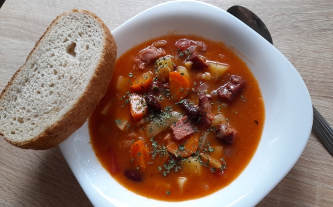Bableves füstölt tarjával recept fotóval Bableves füstölt tarjával