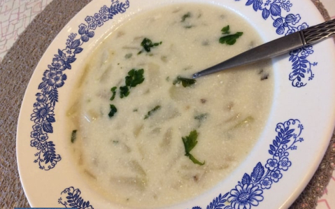 Karalábéleves tejszínes-tejfölös habarással recept fotóval Karalábéleves tejszínes-tejfölös habarással