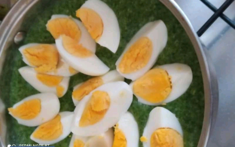 Fokhagymás spenót tört krumplival recept fotóval Fokhagymás spenót tört krumplival