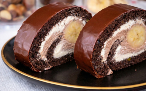 Banános-csokoládés tekercs