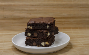 Tripla csokis brownie