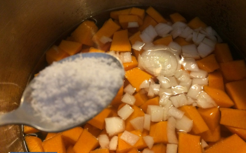 Sárgarépás sütőtökpüré leves