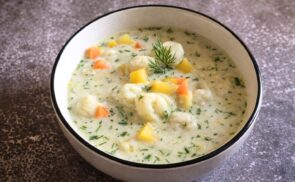 Burgonyagombóc leves